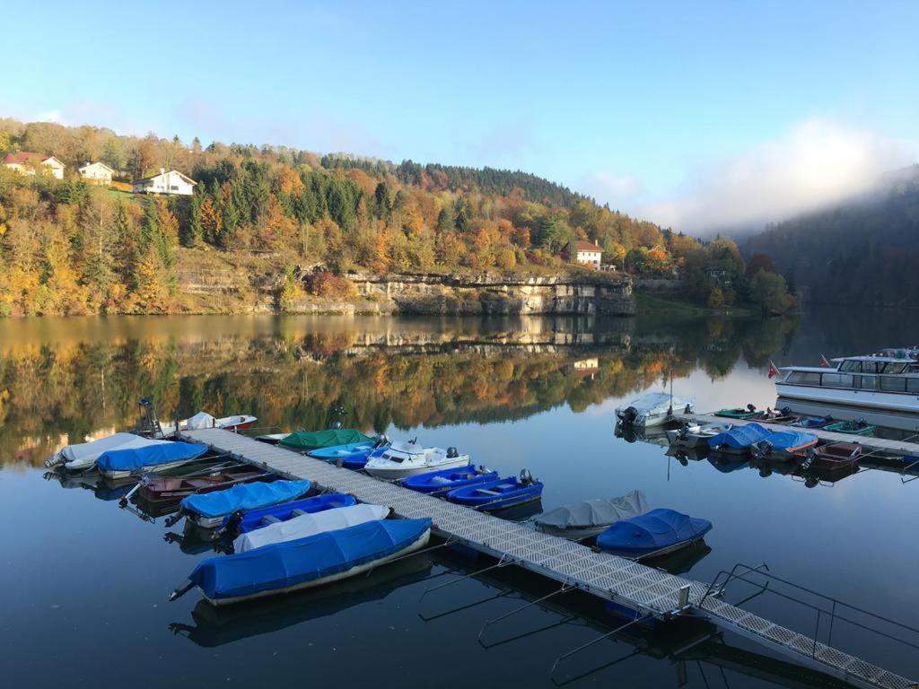 Hotel Les Rives Du Doubs Les Brenets Buitenkant foto